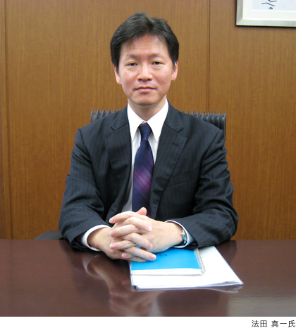 法田真一氏