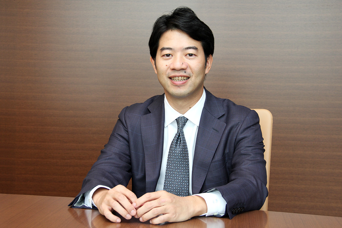 谷田川 英治氏