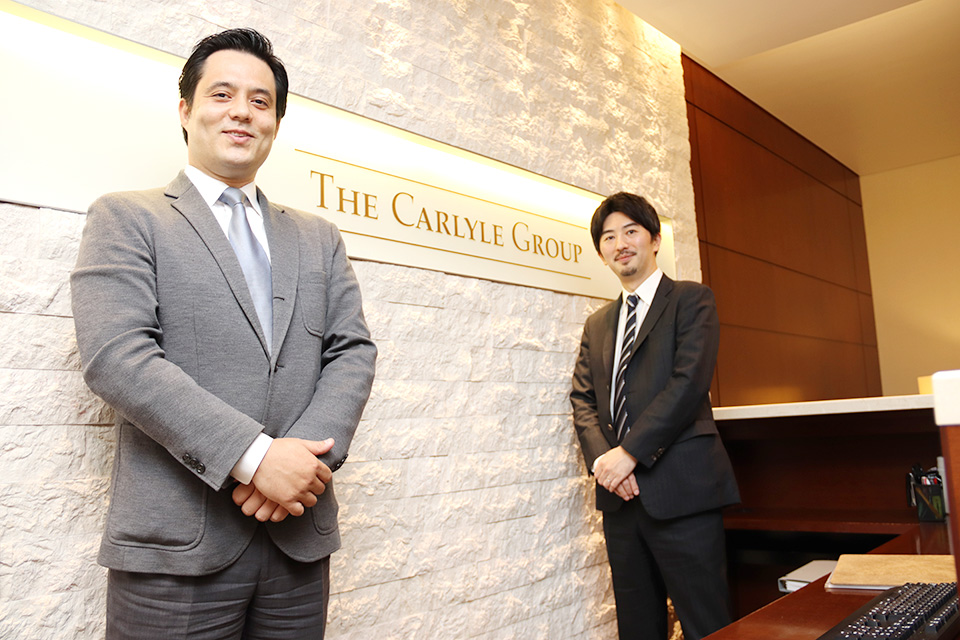 坂根多加弘JAG国際エナジー 代表取締役社長(左）と西澤利彦カーライル・ジャパン・エルエルシー ディレクター。