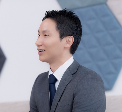 犬塚 雅人氏