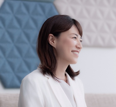 鬼頭 里枝氏