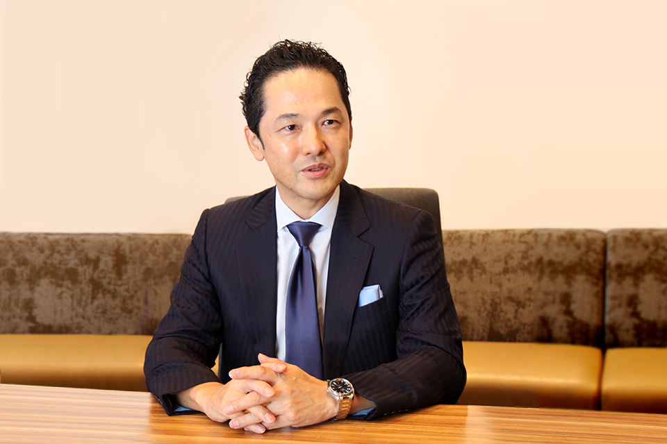 上野氏